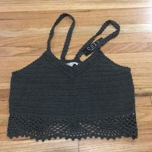 Cozy s&s Casual embroidered crop top